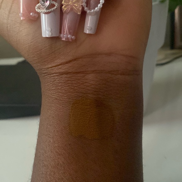 TOO FACED BORN THIS WAY CONCEALER - Picture 2 of 3